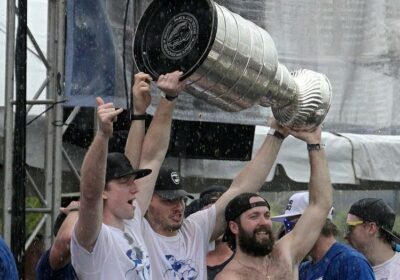 Lightning players dent Stanley Cup at boat parade, trophy heads to